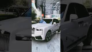 Unbelievable facilities of RollsRoycerollsroycefacts trendingshorts viralvideo vehicles car [upl. by Bixby]