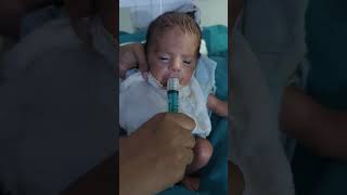 SPOON FEEDING A BABYbabycare Hbaby health milk viralviralvideo newbornbaby trendingshorts [upl. by Gustav]