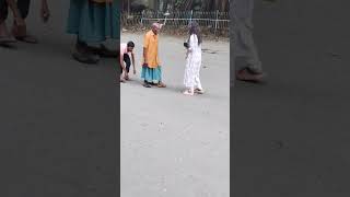 Chappal chor 🫣😂 viralvideo funny prank comedyprank viralvideo explore [upl. by Kendry]