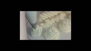 Short Comment faire une Chantilly Mascarpone et une chantilly simple [upl. by Mcmullan]