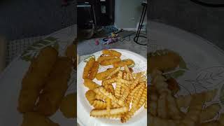 Eating Van de Kamps Fish Sticks Dbn MI 52024 [upl. by Gomez648]