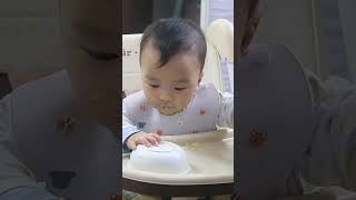 Eating breakfast for an 6 month old baby how to start weaning a baby shorts cute babyfood food [upl. by Strong]