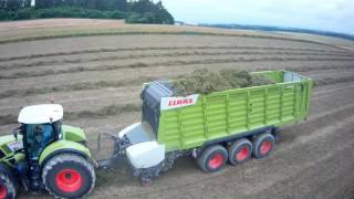 CLAAS Axion 930 et Cargos 9600 à la luzerne en 2016 [upl. by Enyaw]