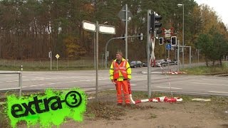 Realer Irrsinn Bahnübergangsposse in Lübeck  extra 3  NDR [upl. by Anera]