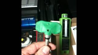 Diagnostic check of tire pressure sensor [upl. by Garmaise]