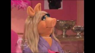 So Random quotMiss Piggy Dinner Datequot TV Clip Official [upl. by Neelloc]