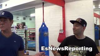 trainer joe goossen shows seckbach how to throw the hook EsNews Boxing [upl. by Callean]