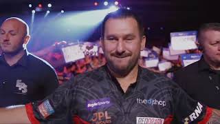 The 2024 BoyleSports World Grand Prix QF Luke Humphries v Jonny Clayton [upl. by Aerdnaeel]