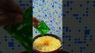 Aaj kal ke bacche foodshorts indiansnacks foodvlog indianstreetfood funny noodles comedy [upl. by Thia748]