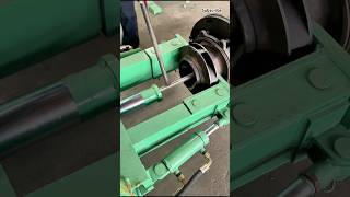 The process of removing rotor bearings by using hydraulic unit tools shorts [upl. by Chloris594]