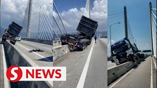 Second Penang Bridge traffic at standstill after trailercar collision [upl. by Leese39]