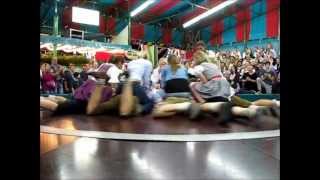 Girls on the Teufelsrad Devils Wheel at Oktoberfest Munich [upl. by Roberts]