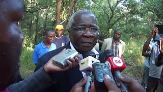 Presidente Afonso Dhlakama nas Margens do rio Nhaduwe Gorongosa [upl. by Laura]