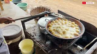 Cameroun beignet haricot fast food à bafang au bord de la route à Bafang [upl. by Goulder]