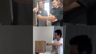 Break cardboard box with one inch punch One Inch Punch Brutal SPEED and POWER oneinchpunch [upl. by Jauch]