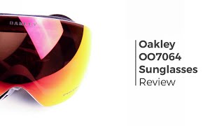 Oakley OO7064 FLIGHT DECK Goggles Review  SmartBuyGlasses [upl. by Troyes523]