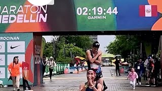 MARATÓN DE MEDELLÍN 2024  GANADOR WALTER NINA 🇵🇪🥇  VIDEO COMPLETO HD [upl. by Assirok]