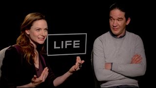 Intervju Rebecca Ferguson och DaniÃ©l Espinosa om quotLifequot [upl. by Gaskins]