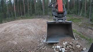 Metsätien kääntöpaikalle rompoolin tasausta hitachi 130 [upl. by Nosrac]