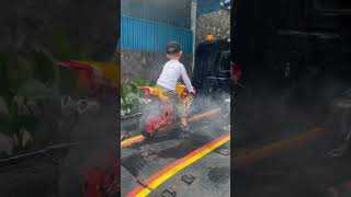 Bocil naik motor mini gp ke atas towing [upl. by Aihsetel579]