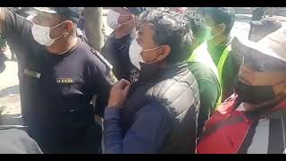 Batalla campal en Jujuy por la UOCRA [upl. by Adikram]