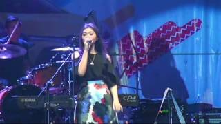 Isyana Sarasvati Live Banjarmasin  01 Pesta [upl. by Hafeenah]