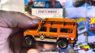 Matchbox landrover defender 110 review [upl. by Enelrae]