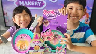 Unboxing Cookeez Makery Pancake Treatz [upl. by Shaner]