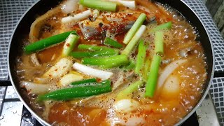 HOW TO COOK KOREAN SPICY MACKEREL STEW Mackerel Kimchi Stew [upl. by Ahsienom235]