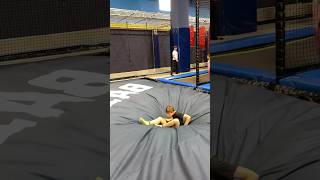 Hättest du diese Challenge geschafft 🤩🙌 fliplab trampolinepark trampolinhalle [upl. by Tamanaha681]