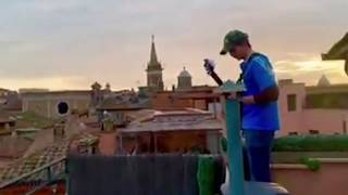 Coronavirus la colonna sonora di Ennio Morricone risuona su piazza Navona deserta [upl. by Aiuoqes669]