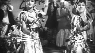 Manthiri Kumari 1950 Travancore Sister Dance  Padmini  Lalitha  Ragini [upl. by Aisats386]