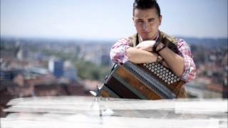 Andreas Gabalier  So liab hob i di Lyrics [upl. by Rratsal]