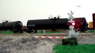 In Action Athearn SD70ACe Crossing Railroad On DCC Layout  jlwii2000 [upl. by Faso]