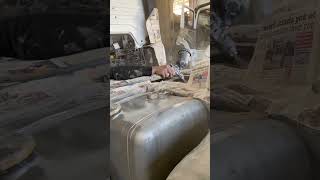 Benzin deposu boyama automobile otoboya mechanic shortvideo detailing [upl. by Evvy]