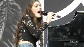 Birdy  Young Blood  Live in Schaffhausen Stars in Town 2014 [upl. by Claudia890]