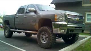 Lifted Chevrolet 2500 HD LMM EFI Live Startup [upl. by Nelsen]