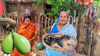 তাজা কই আর চিংড়ি দিয়ে ক্ষেতের টাটকা লাউ ও কুমড়ো রান্না [upl. by Lingwood]