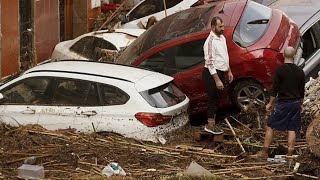 CAOS NA ESPANHA  TEMPESTADE DE GRANIZO GIGANTE DESTROEM DEZENAS DE CARROS [upl. by Ahsieka]