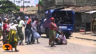 Répressions au Togo Les femmes défient le blocus 07062013 [upl. by Gnohc]