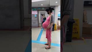 Pregnant Mother in Hospital doing Fun pregnancy pregnant pregnantwoman [upl. by Chader861]