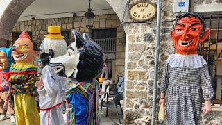 Gigantes y Cabezudos en El Carnaval 2024 de Castro Urdiales [upl. by Cynde]