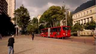 Transmilenio bus articulado y biarticulado Bogotá Colombia [upl. by Stag]