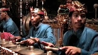 Bali  Gamelan Orchester  Angklung Musik [upl. by Wolfort770]