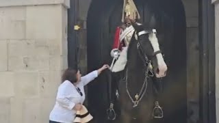 20 pound note in the boot for good luck royalhorseguard 29 August 2024 [upl. by Hally]