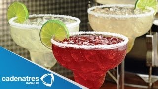 Receta para preparar bebidas mexicanas Cocinando con Fernando Fernández  Bebidas [upl. by Adnarahs]