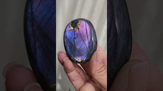 Purple flash oahu crystals smallshop labradorite hawaii smallbusiness shoplocal [upl. by Trinia]