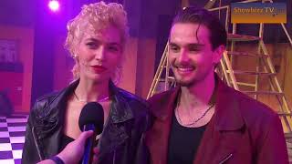 Tinne Oltmans en Danny Dorland schitteren in musical Grease [upl. by Claudetta]