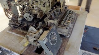 Teletype Model 19  Part 1 A Teletype Arrives for Restoration [upl. by Eceerahs304]