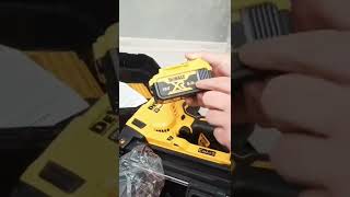 Пістолет цвяхозабивний акумуляторний безщітковий DeWALT DCN890P2nailer dewalt [upl. by Rehpretsirhc]